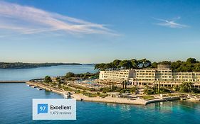 Isabella Island Hotel & Villas